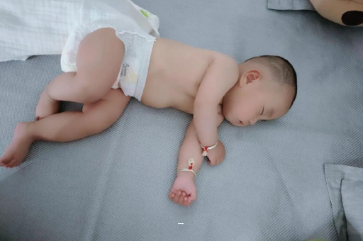 瓦房店孕妇肚脐周围发青